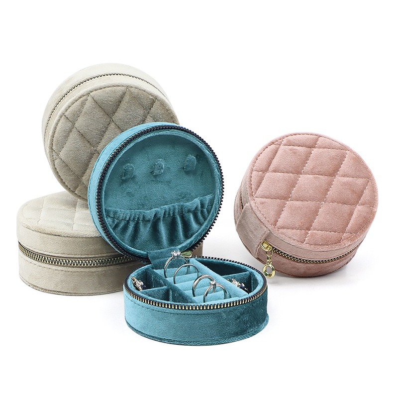 Travel Accessories Display - Round Diamond Velvet Travel Jewelry Box