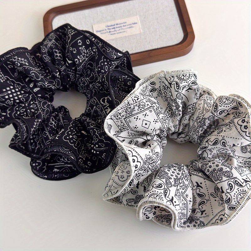 Elegant Black and White Fabric - Travel Accessories Sale 评论和价格