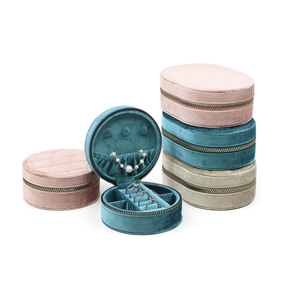 Round Diamond Velvet Travel Je - Travel Accessories Display 评论和价格