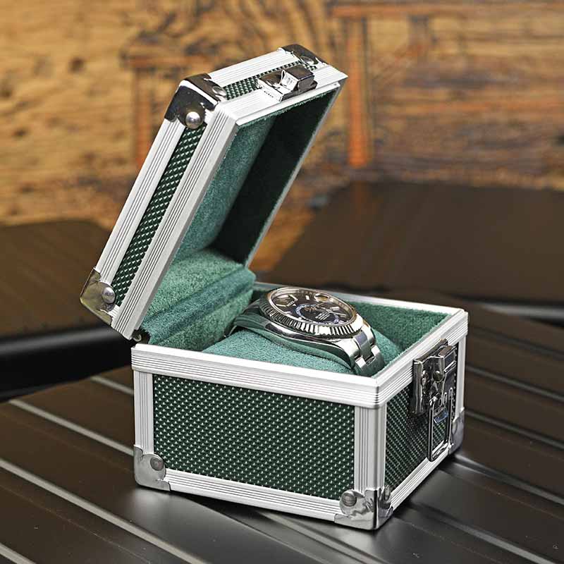 Portable Aluminum Watch Boxes  - Travel Accessories Display 评论和价格